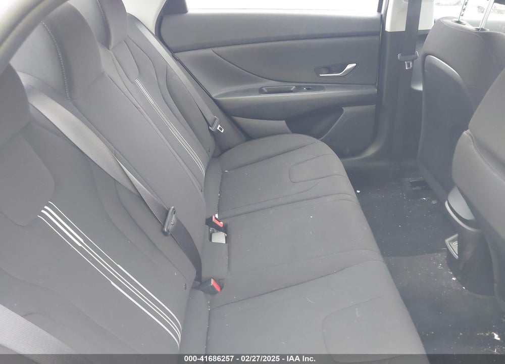 2024 HYUNDAI ELANTRA SEL VIN: KMHLM4DG0RU700652