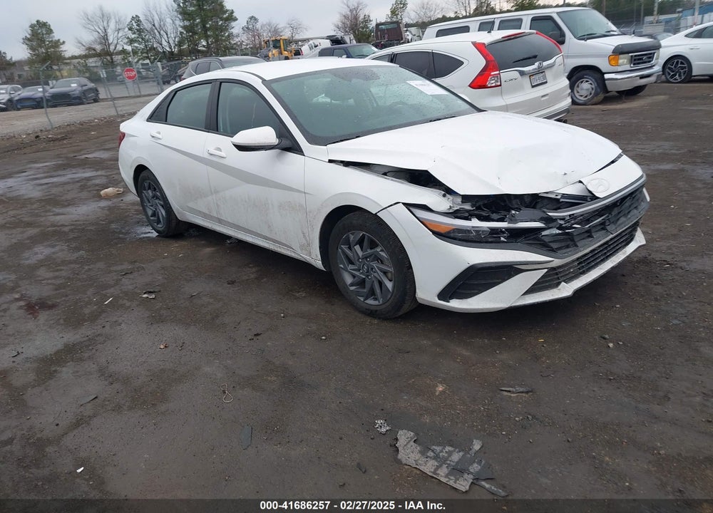 2024 HYUNDAI ELANTRA SEL VIN: KMHLM4DG0RU700652