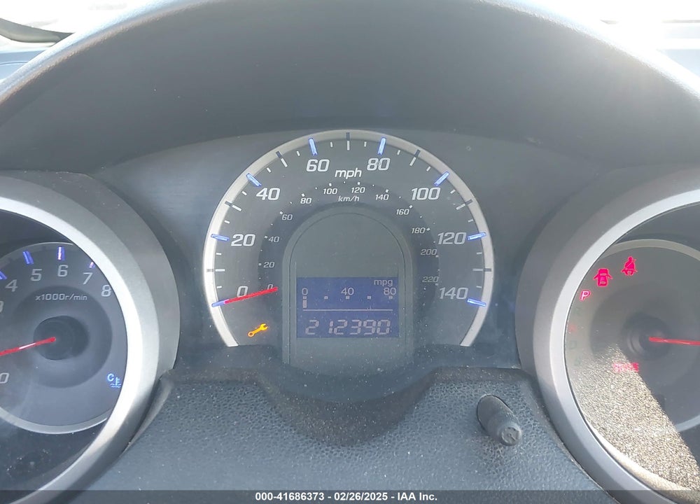 2011 HONDA FIT VIN: JHMGE8H51BS010623