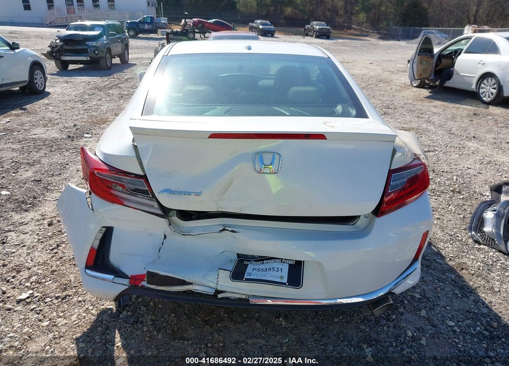 2017 HONDA ACCORD VIN: 1HGCT1B8XHA005940
