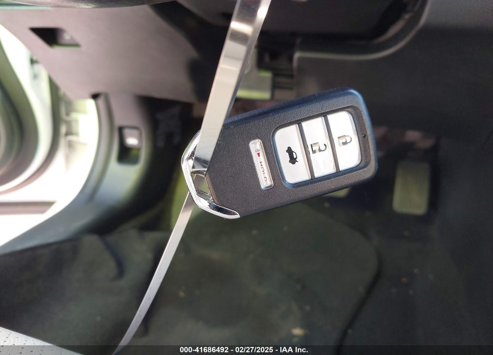 2017 HONDA ACCORD VIN: 1HGCT1B8XHA005940