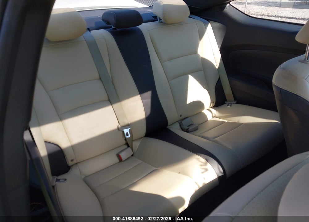 2017 HONDA ACCORD VIN: 1HGCT1B8XHA005940