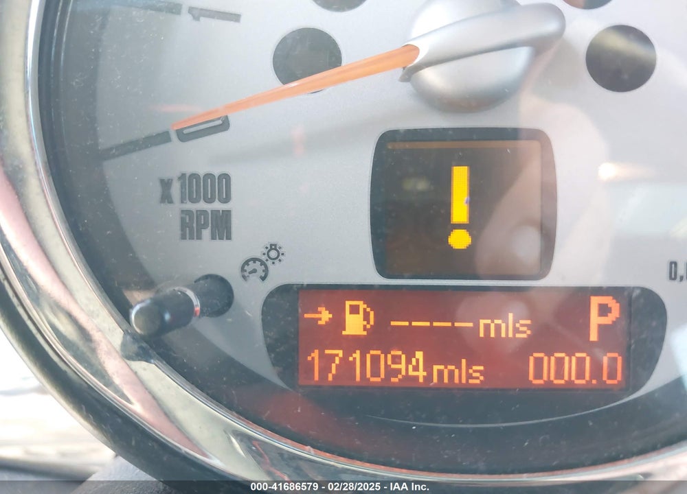 2009 MINI COOPER CLUBMAN VIN: WMWML33509TX34843