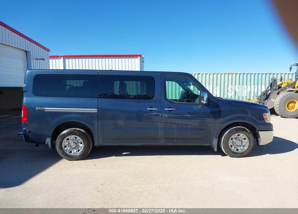 2017 NISSAN NV PASSENGER NV3500 HD SL V8 VIN: 5BZAF0AA6HN852913