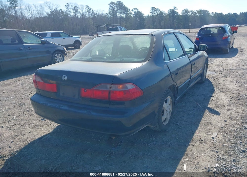 2000 HONDA ACCORD 2.3 EX VIN: 1HGCG5664YA018168