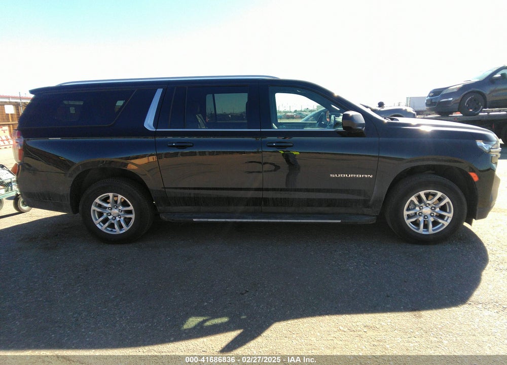 2024 CHEVROLET SUBURBAN 4WD LT VIN: 1GNSKCKD2RR233821