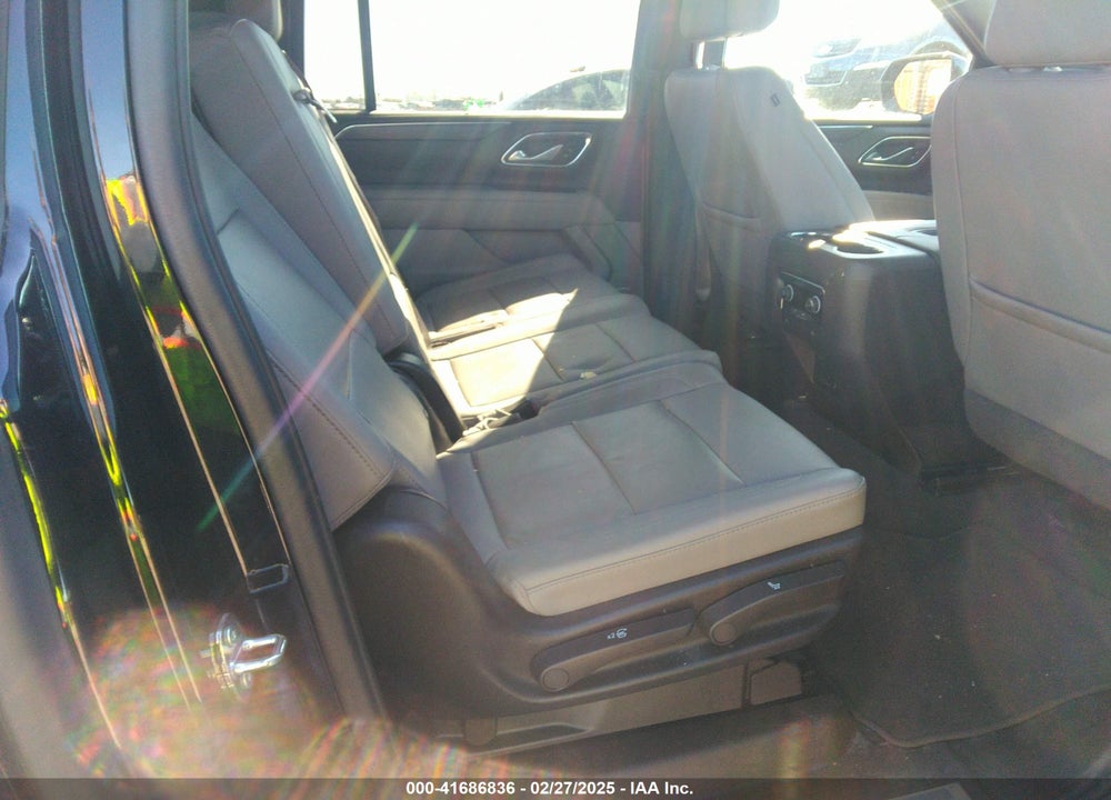 2024 CHEVROLET SUBURBAN 4WD LT VIN: 1GNSKCKD2RR233821