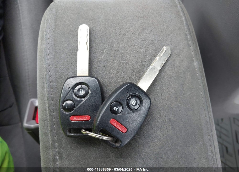 2010 HONDA CIVIC LX VIN: 2HGFG1B6XAH525532