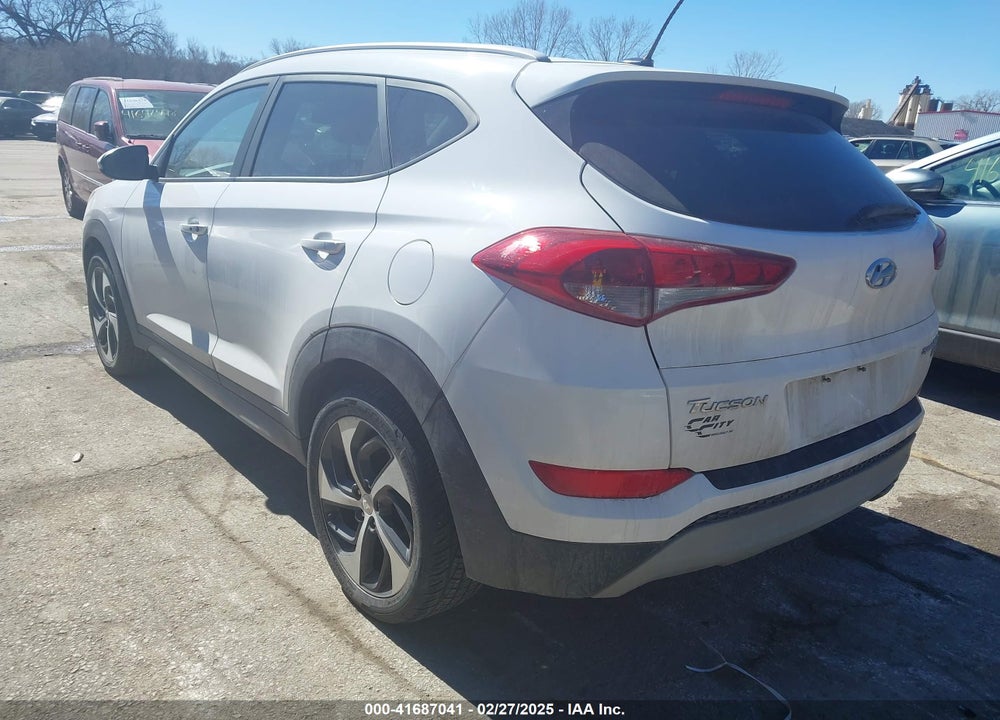 2017 HYUNDAI TUCSON VIN: KM8J3CA24HU278235