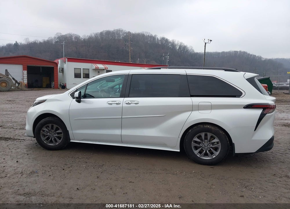 2023 TOYOTA SIENNA XLE VIN: 5TDJRKEC7PS157721