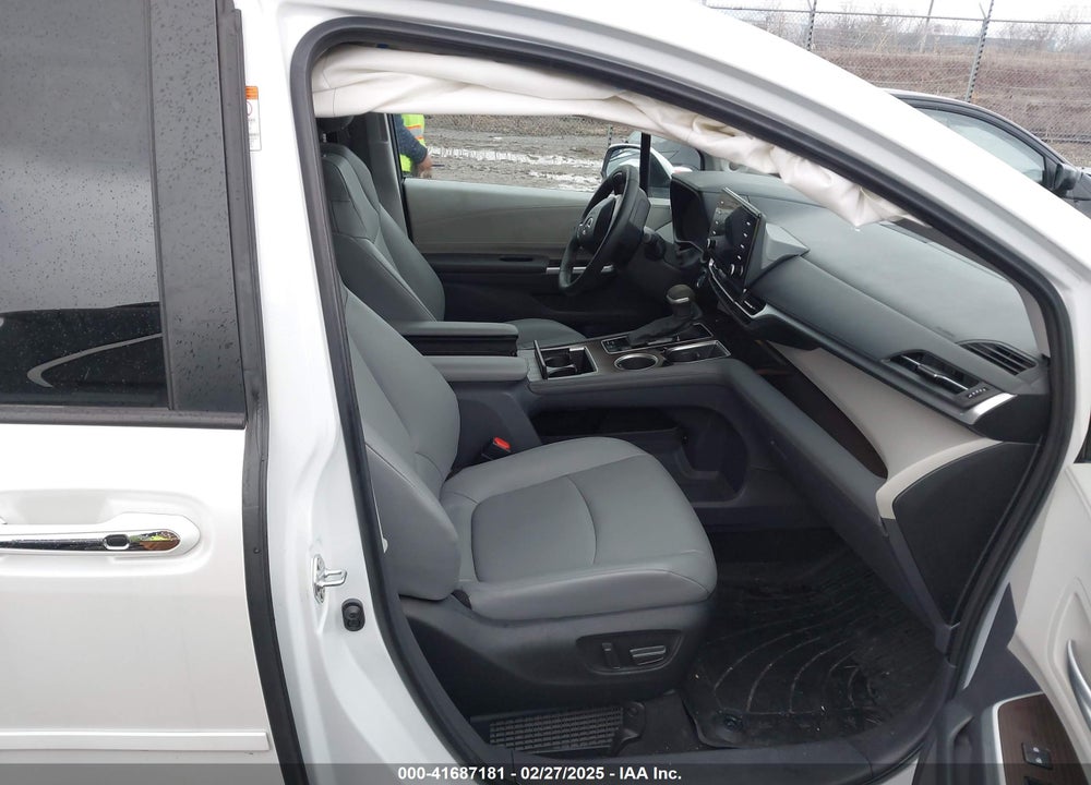2023 TOYOTA SIENNA XLE VIN: 5TDJRKEC7PS157721