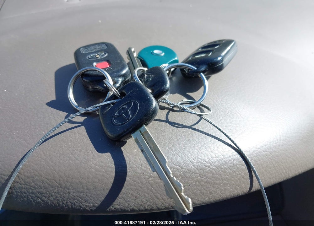 2002 TOYOTA CAMRY LE VIN: 4T1BE32K12U595670