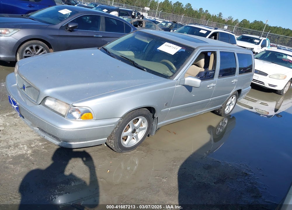 2000 VOLVO V70 VIN: YV1LW61J1Y2706507