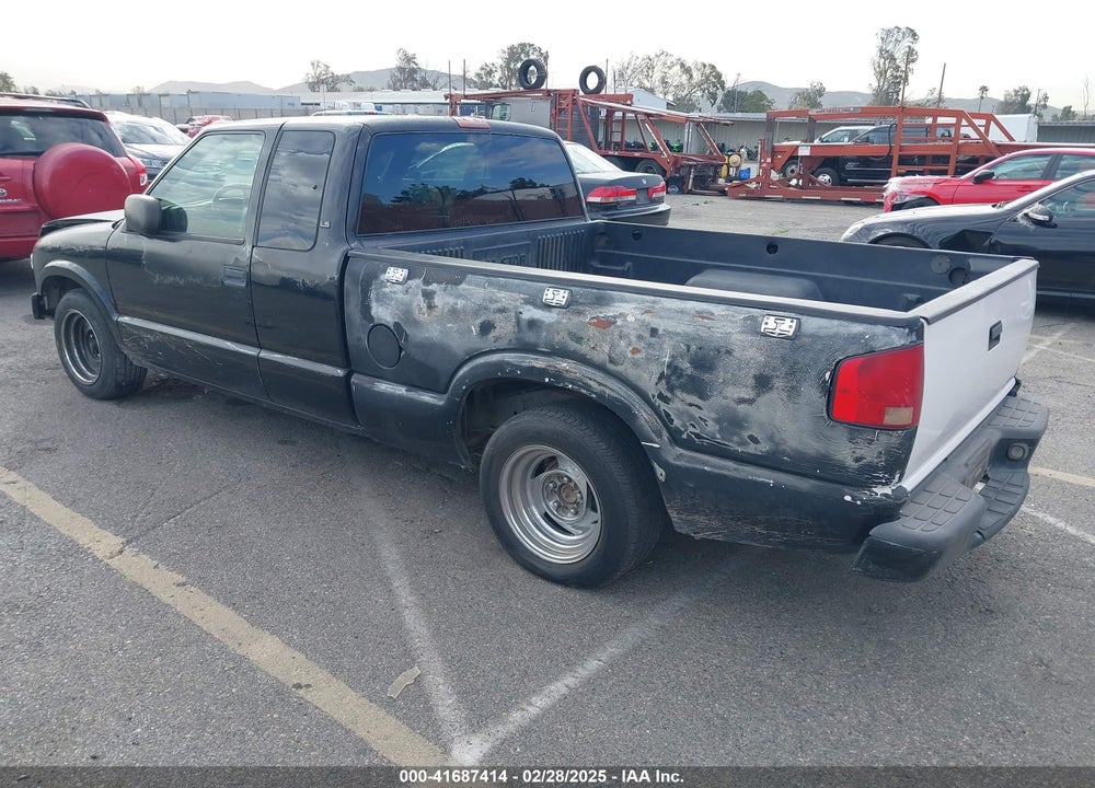 2000 CHEVROLET S-10 VIN: 1GCCS19W2Y8170281