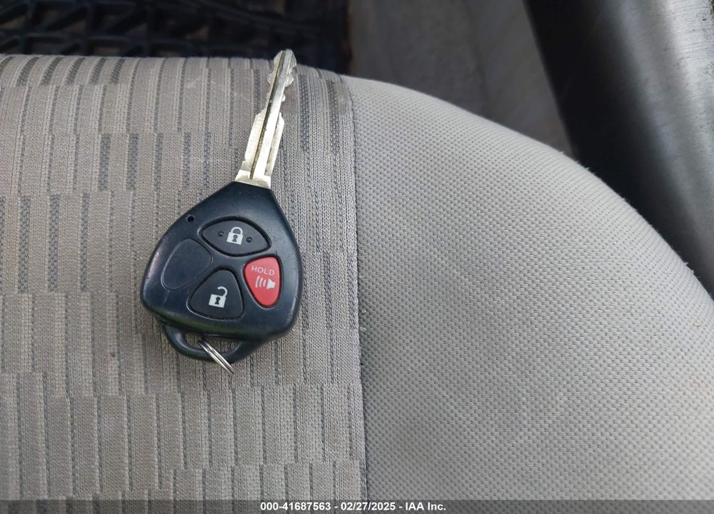 2009 TOYOTA RAV4 VIN: JTMZF33V69D006681