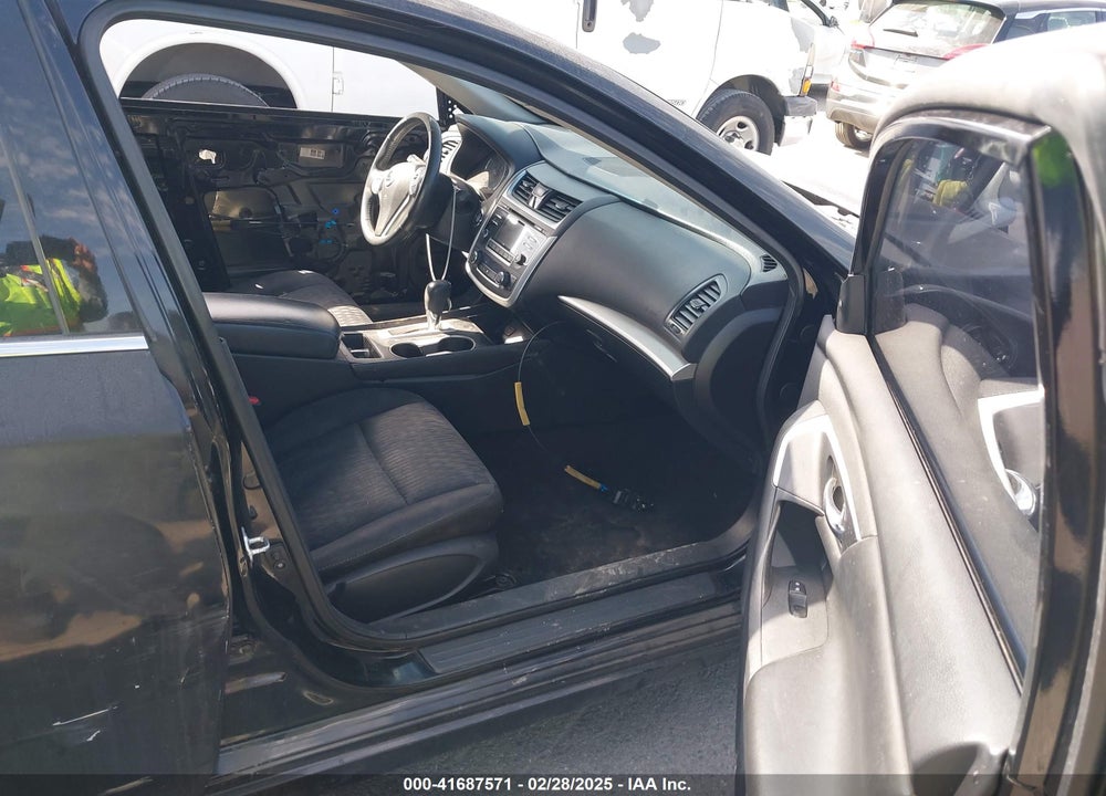2017 NISSAN ALTIMA VIN: 1N4AL3AP7HC224620