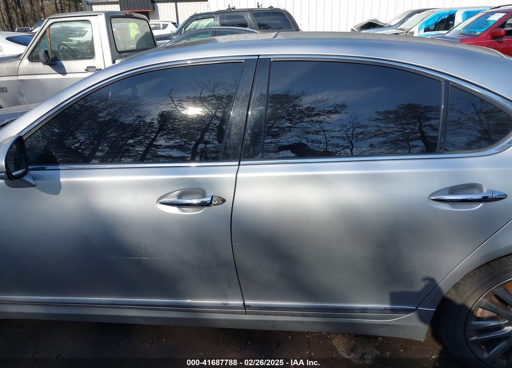 2013 LEXUS LS 460 VIN: JTHBL5EF4D5113824