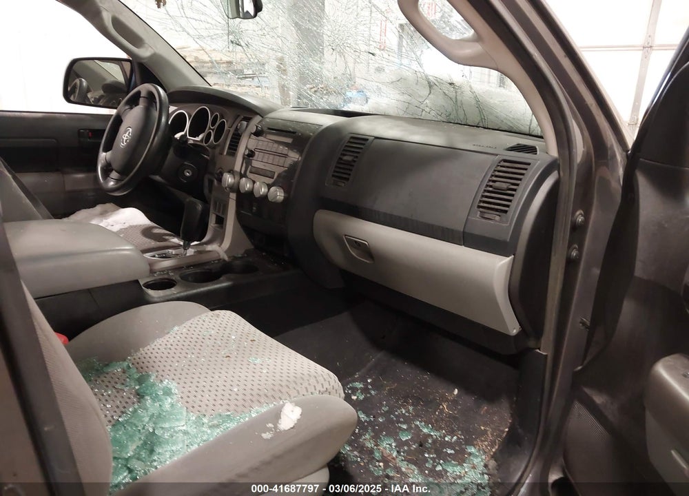 2013 TOYOTA TUNDRA VIN: 5TFUM5F11DX045948
