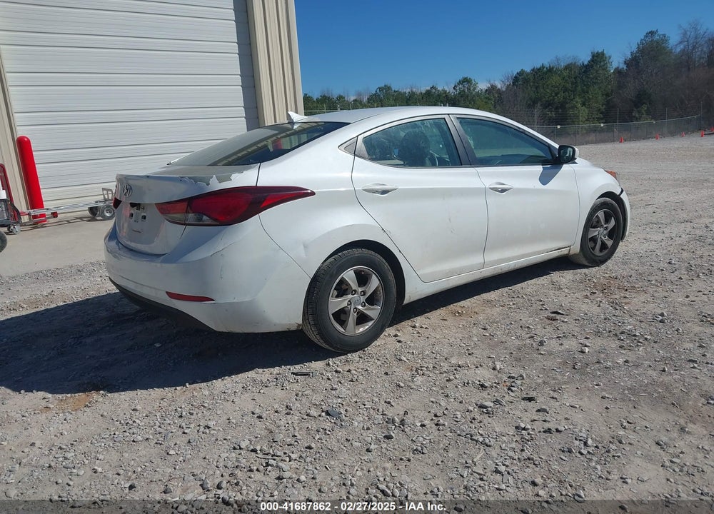 2015 HYUNDAI ELANTRA VIN: 5NPDH4AEXFH592711