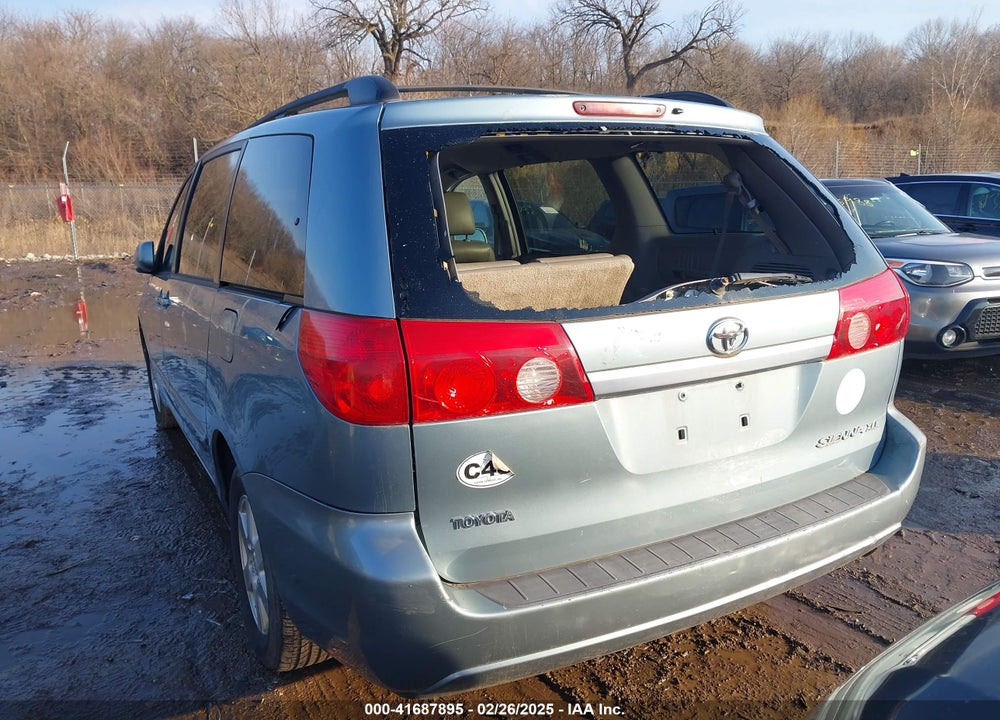 2009 TOYOTA SIENNA XLE VIN: 5TDZK22C39S236320