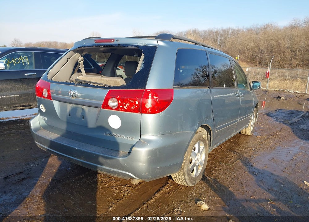 2009 TOYOTA SIENNA XLE VIN: 5TDZK22C39S236320