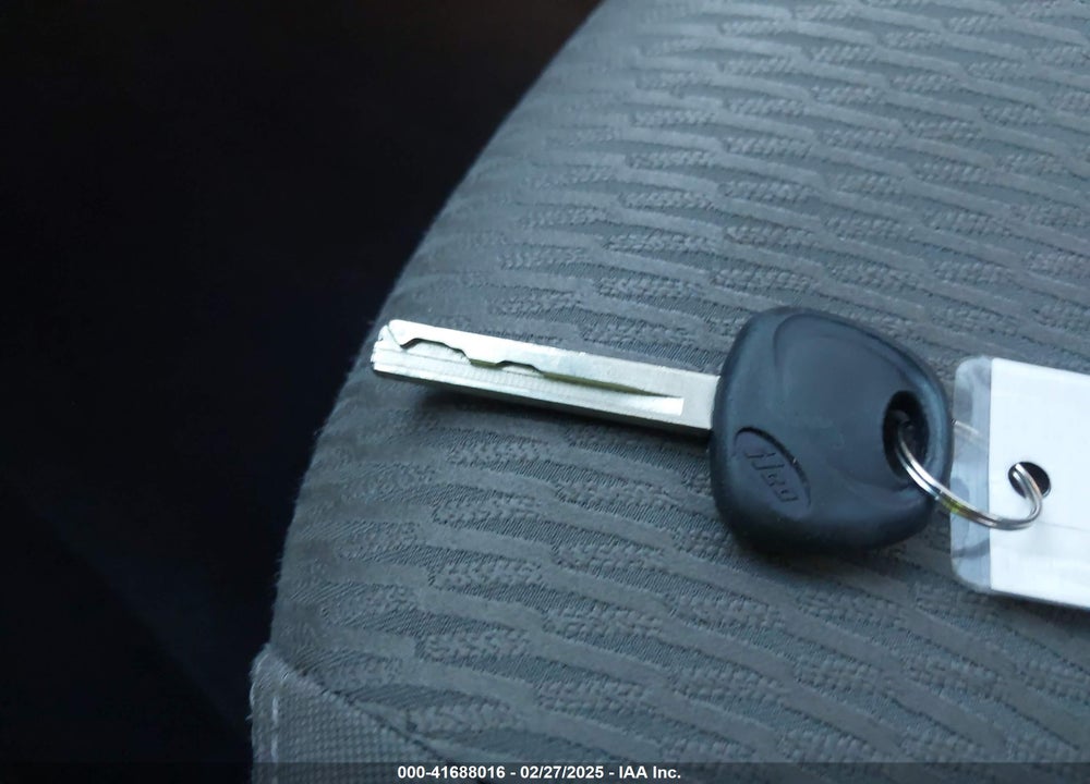 2017 HYUNDAI SANTA FE SE VIN: KM8SM4HF9HU167132