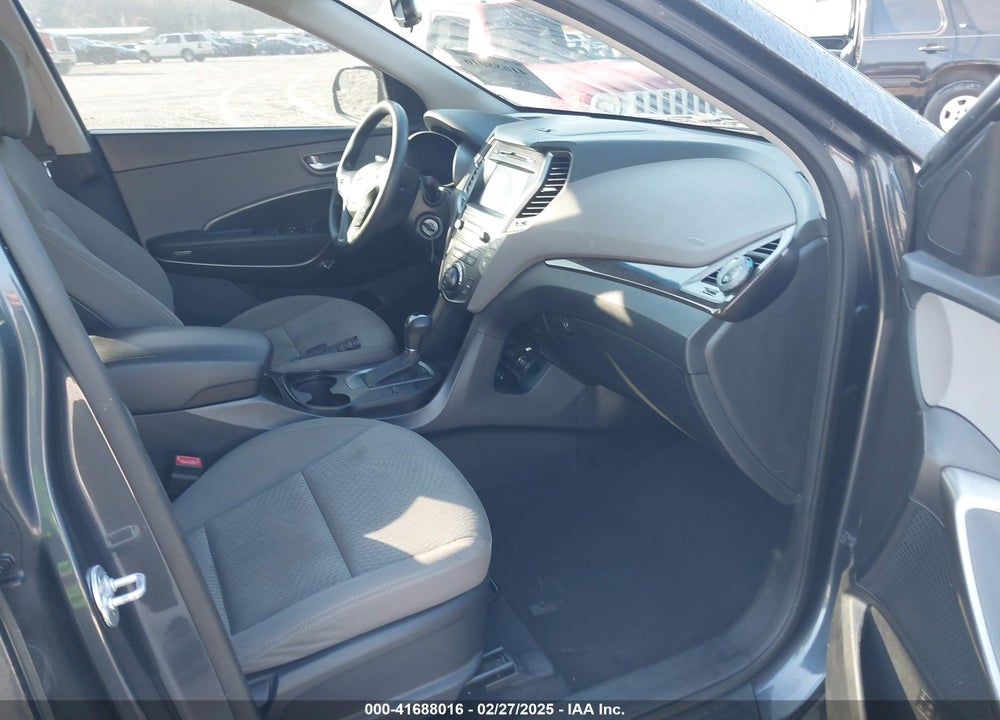 2017 HYUNDAI SANTA FE SE VIN: KM8SM4HF9HU167132