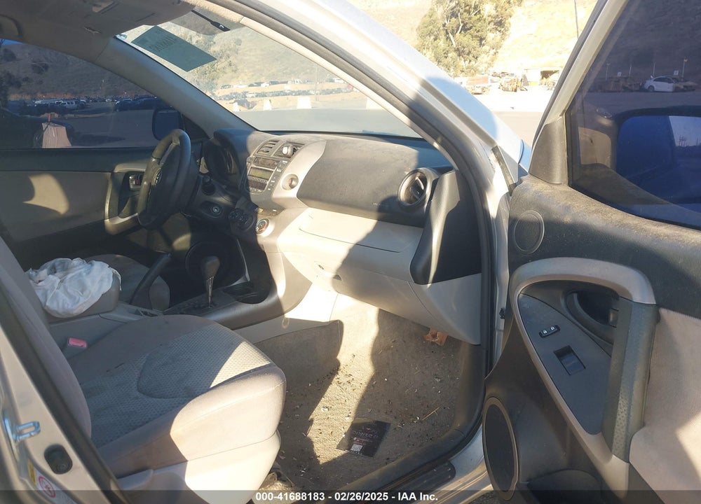 2008 TOYOTA RAV4 VIN: JTMZD33V186065646