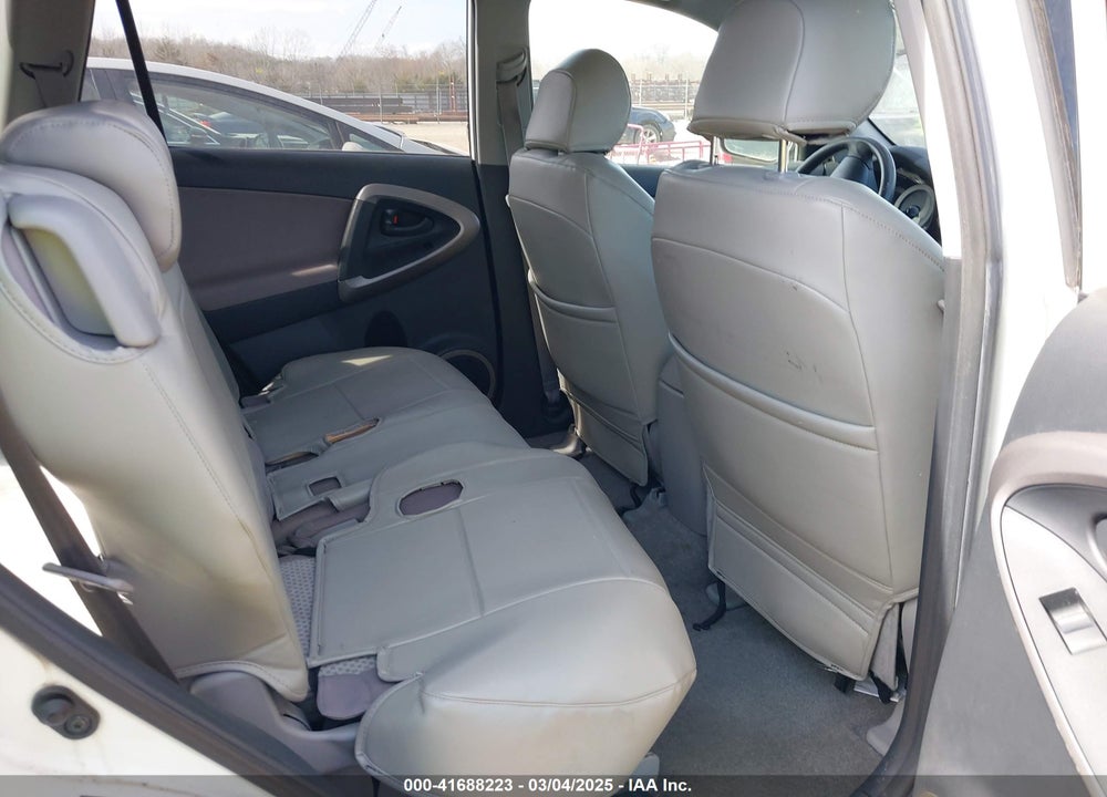 2006 TOYOTA RAV4 VIN: JTMBD33V165044736
