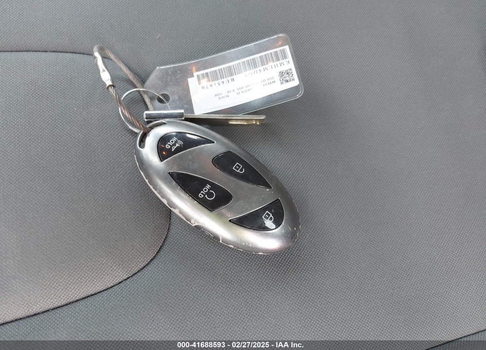 2024 HYUNDAI ELANTRA VIN: KMHLM4DG8RU651670