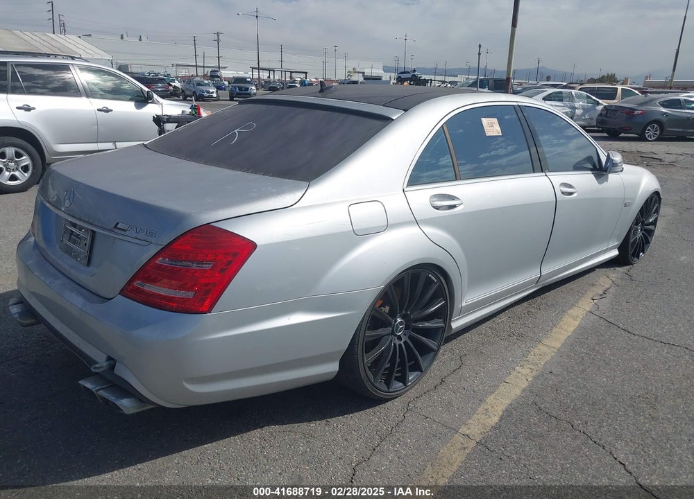 2008 MERCEDES-BENZ S 63 AMG VIN: WDDNG77X38A205711