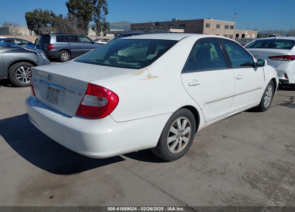 2002 TOYOTA CAMRY XLE VIN: 4T1BE32K52U104162