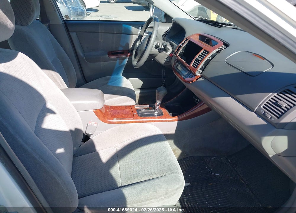 2002 TOYOTA CAMRY XLE VIN: 4T1BE32K52U104162