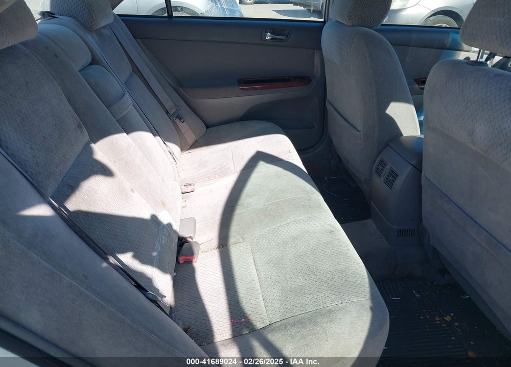 2002 TOYOTA CAMRY XLE VIN: 4T1BE32K52U104162