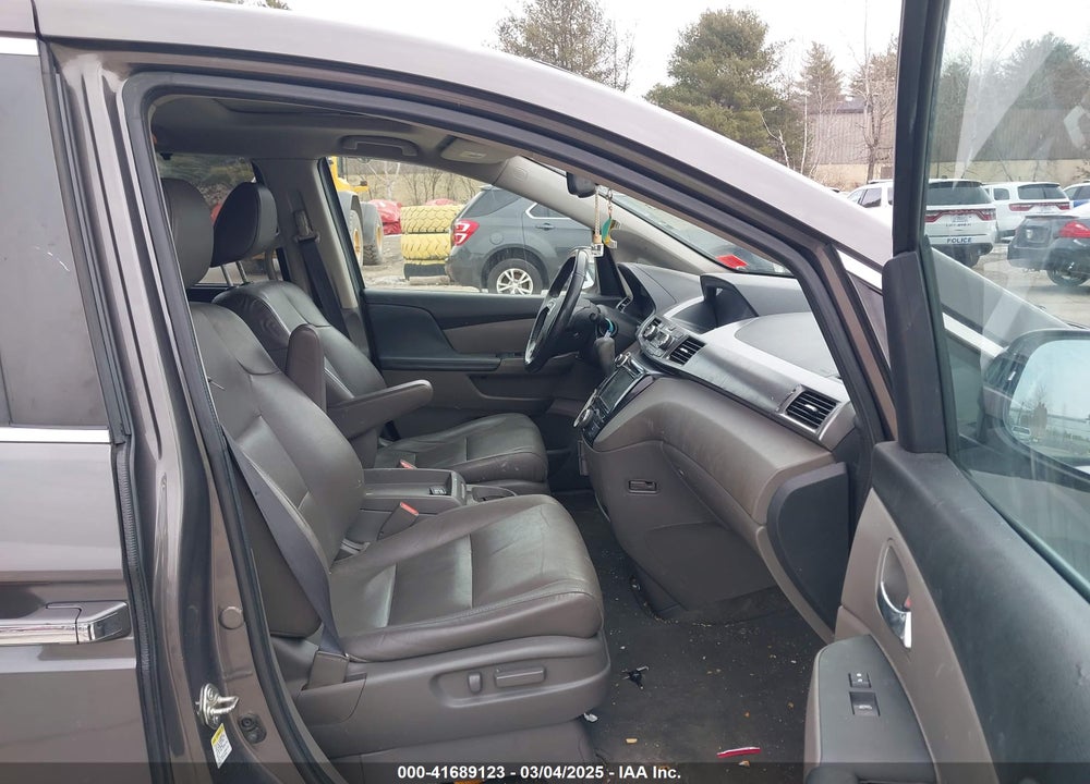 2016 HONDA ODYSSEY EX-L VIN: 5FNRL5H6XGB106486