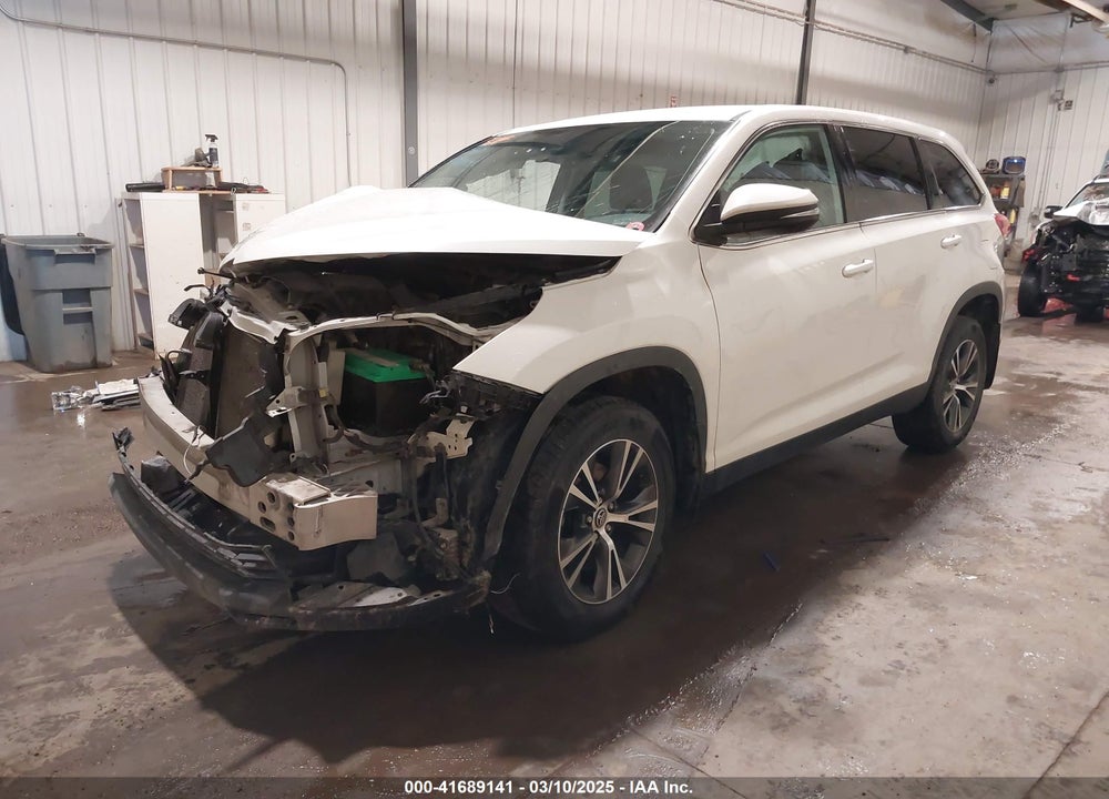 2019 TOYOTA HIGHLANDER LE VIN: 5TDBZRFH6KS924409