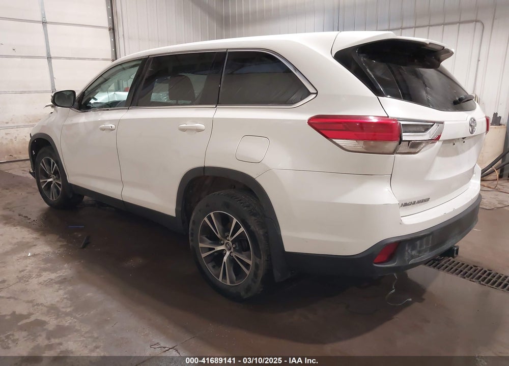2019 TOYOTA HIGHLANDER LE VIN: 5TDBZRFH6KS924409