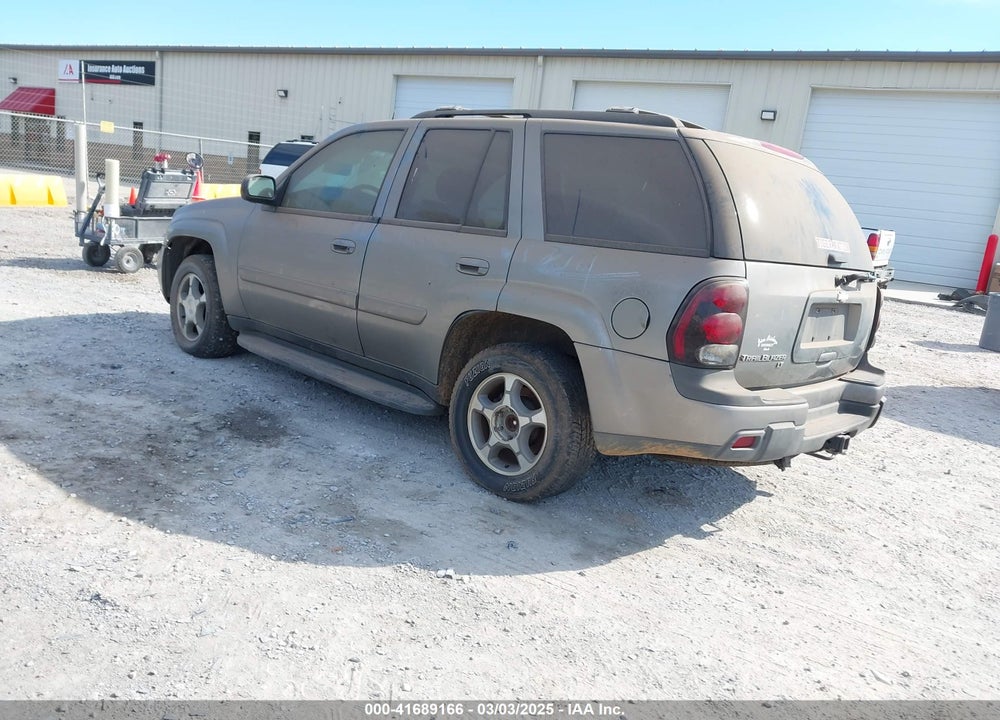 2005 CHEVROLET TRAILBLAZER LT VIN: 1GNDS13S352160598