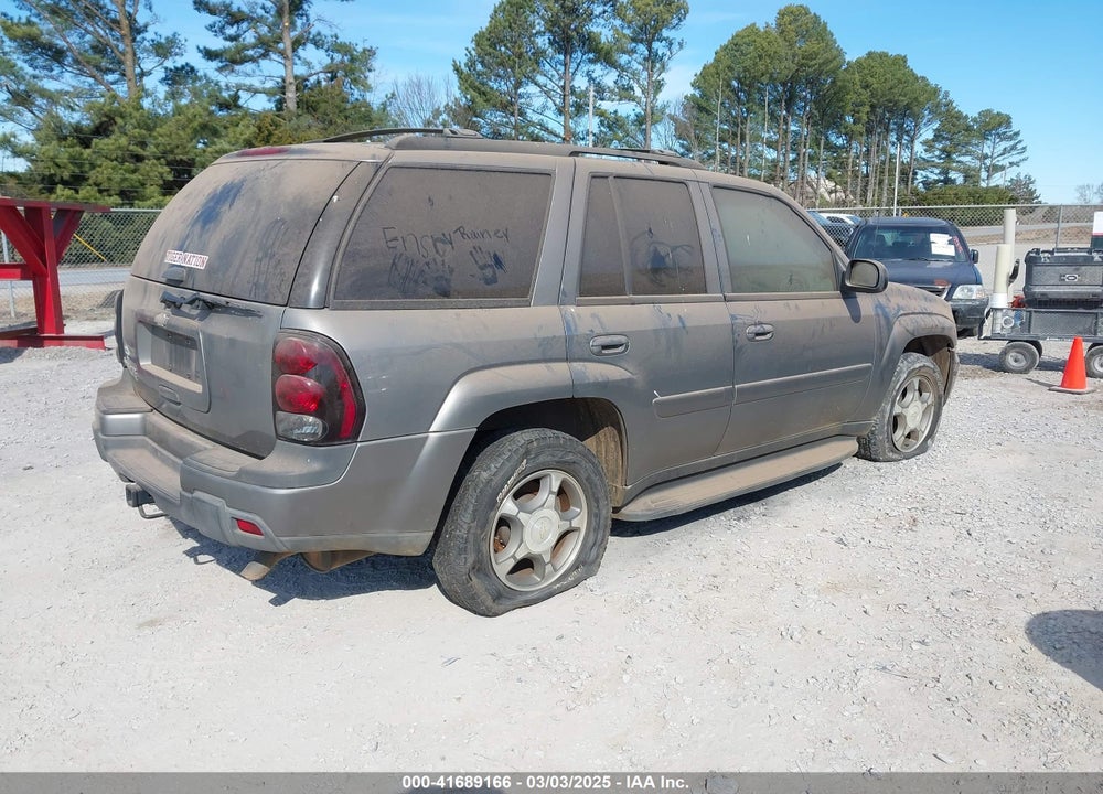 2005 CHEVROLET TRAILBLAZER LT VIN: 1GNDS13S352160598