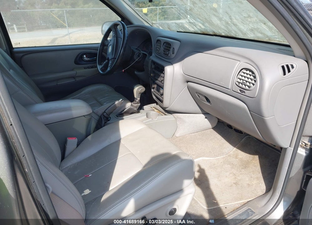 2005 CHEVROLET TRAILBLAZER LT VIN: 1GNDS13S352160598