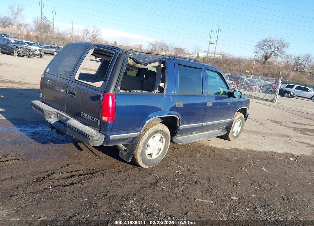 1998 CHEVROLET TAHOE LS VIN: 1GNEK13R4WJ371916