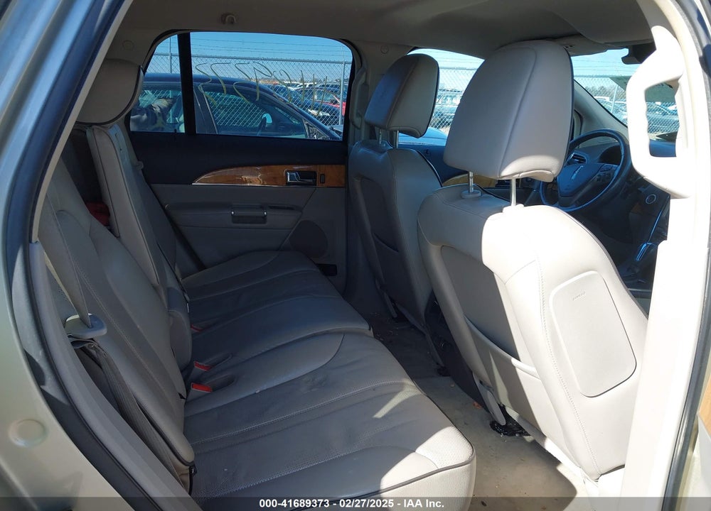 2011 LINCOLN MKX VIN: 2LMDJ8JK8BBJ04296