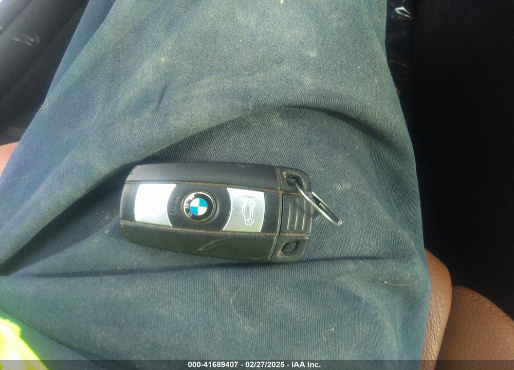 2008 BMW 328I VIN: WBAWR33518P151292