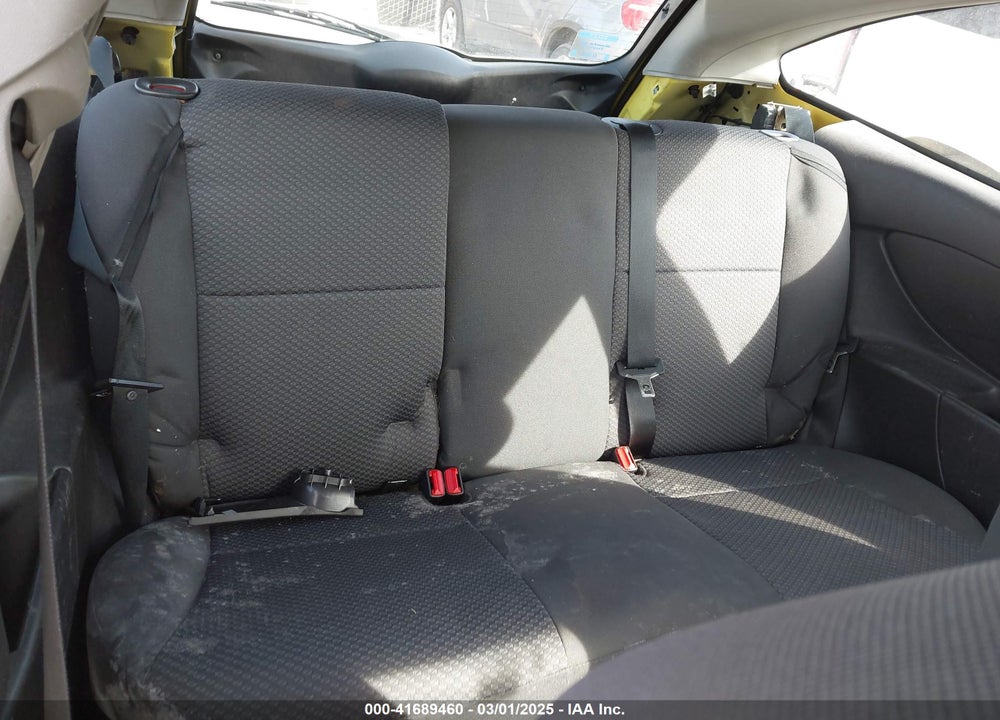 2005 FORD FOCUS ZX3 VIN: 3FAFP31N85R106131