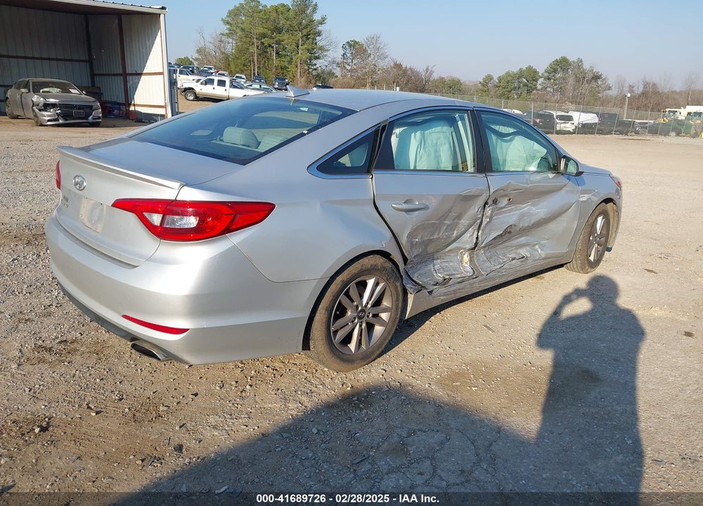 2016 HYUNDAI SONATA SE VIN: 5NPE24AF4GH352926