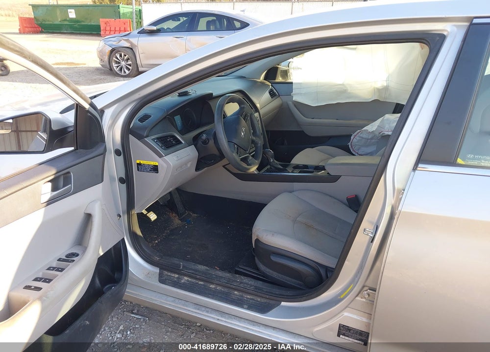 2016 HYUNDAI SONATA SE VIN: 5NPE24AF4GH352926