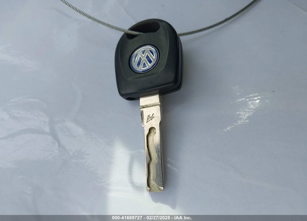 2000 VOLKSWAGEN NEW BEETLE VIN: 3VWBA21CXYM405122