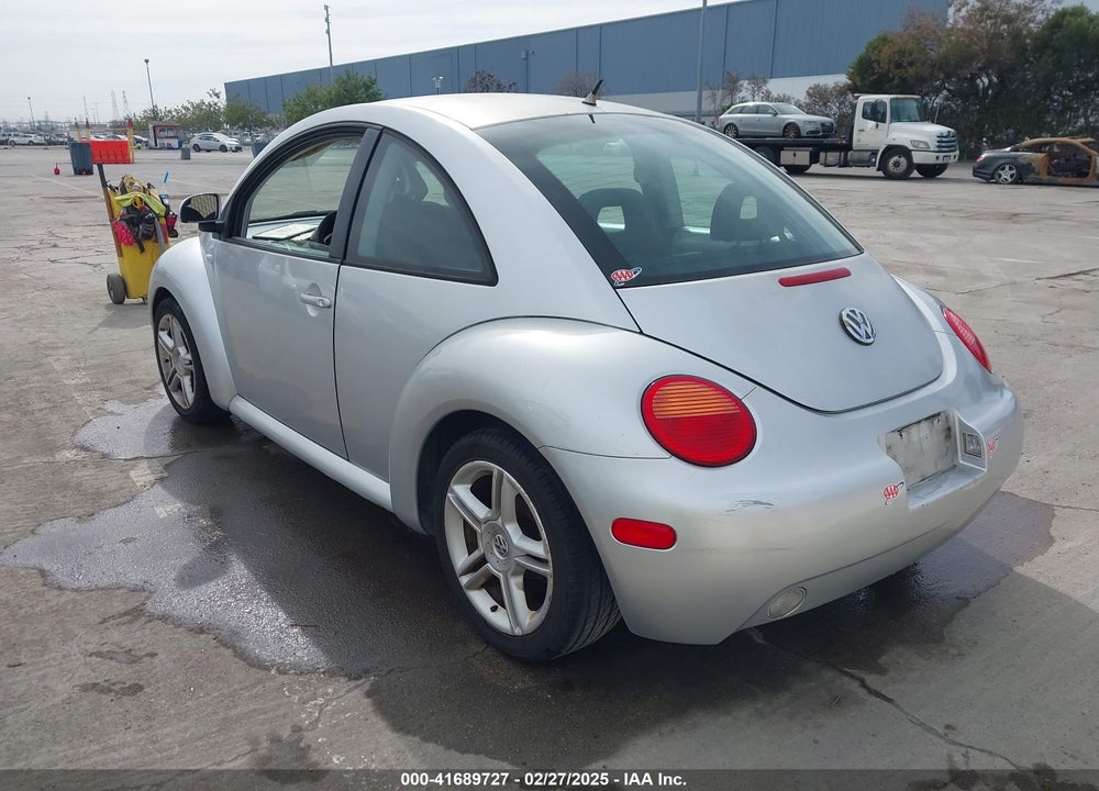 2000 VOLKSWAGEN NEW BEETLE VIN: 3VWBA21CXYM405122