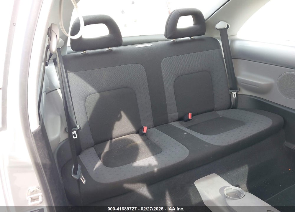 2000 VOLKSWAGEN NEW BEETLE VIN: 3VWBA21CXYM405122