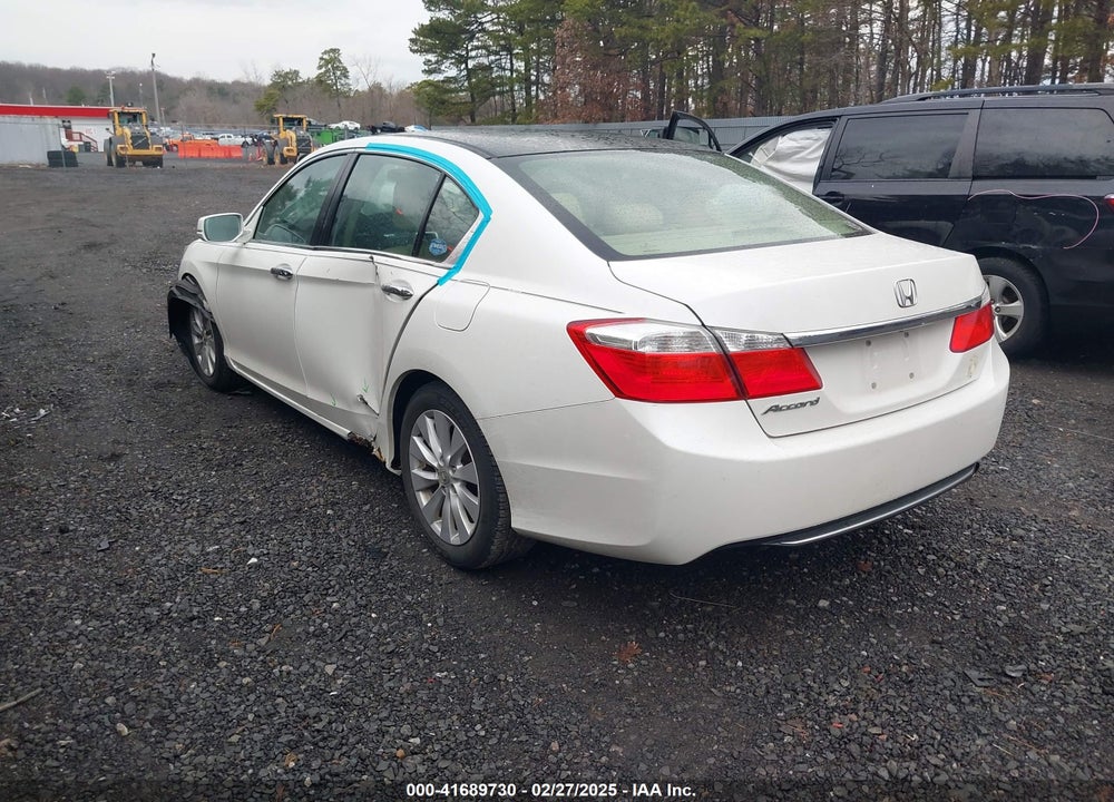2013 HONDA ACCORD VIN: 1HGCR2F78DA077705